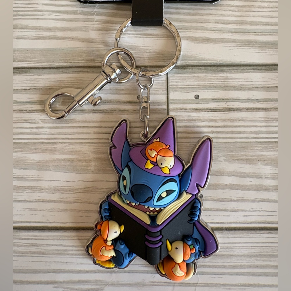 🎃Loungefly Disney Stitch Halloween Keychain